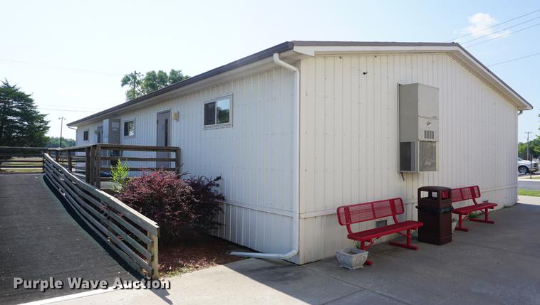 image for item DD7756 1995 modular classroom