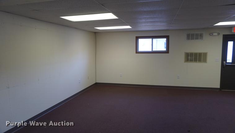 image for item DD7756 1995 modular classroom