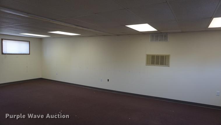 image for item DD7756 1995 modular classroom