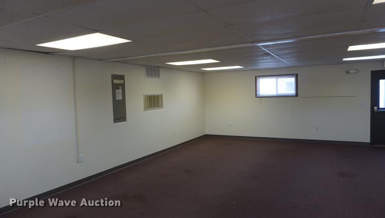 image for item DD7757 1995 modular classroom