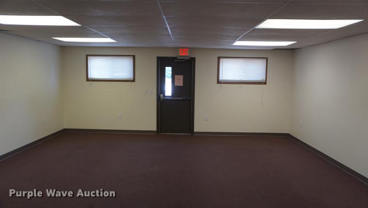 image for item DD7757 1995 modular classroom