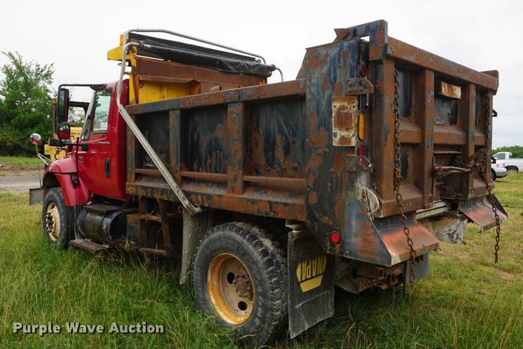 image for item DD7781 2006 International 7400 dump truck