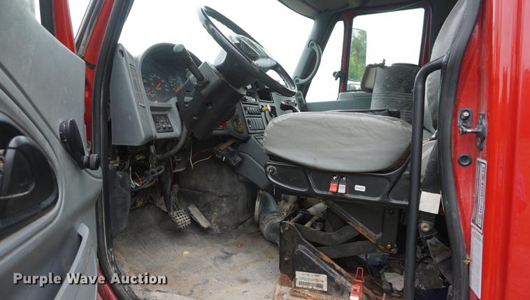 image for item DD7781 2006 International 7400 dump truck