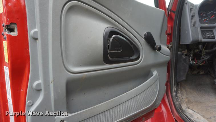 image for item DD7781 2006 International 7400 dump truck