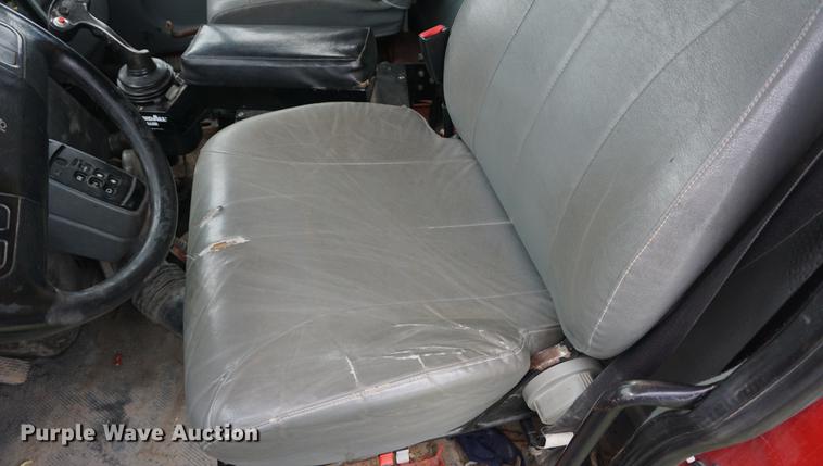 image for item DD7781 2006 International 7400 dump truck