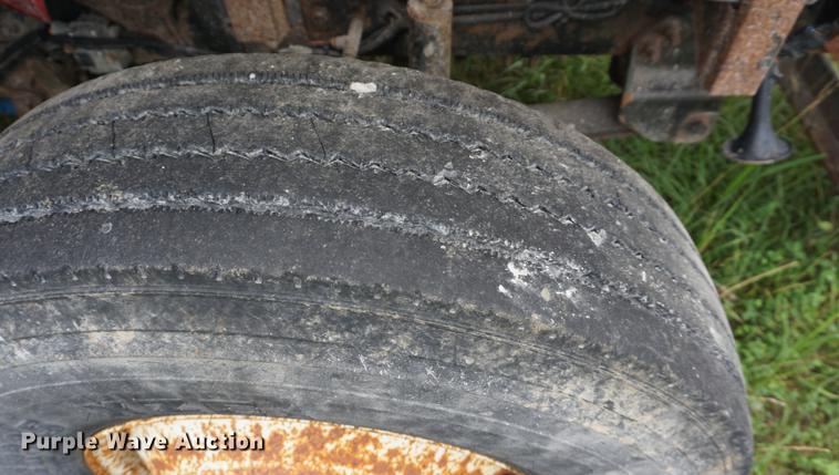 image for item DD7781 2006 International 7400 dump truck