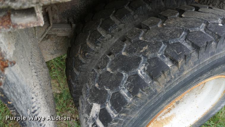 image for item DD7781 2006 International 7400 dump truck