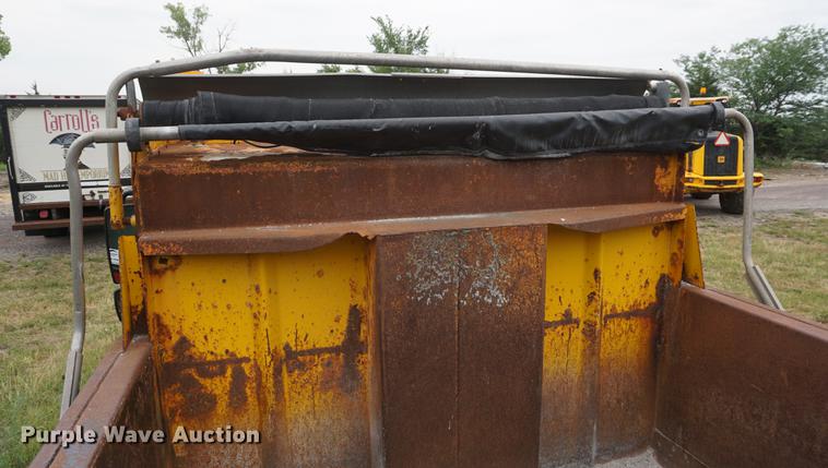 image for item DD7781 2006 International 7400 dump truck