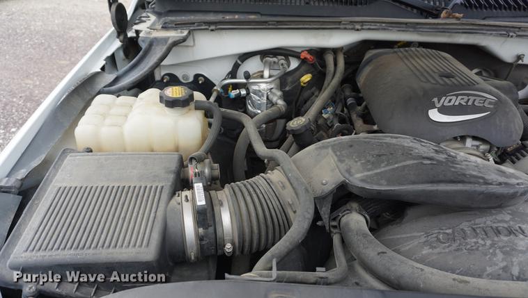 image for item DD7782 2001 Chevrolet Silverado 1500 pickup truck