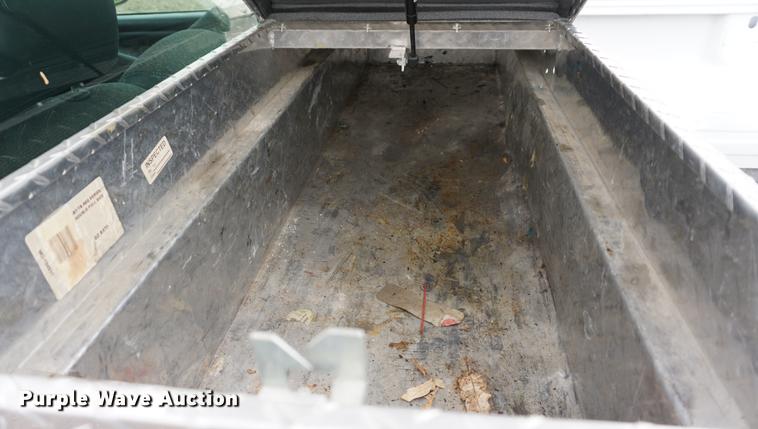 image for item DD7782 2001 Chevrolet Silverado 1500 pickup truck