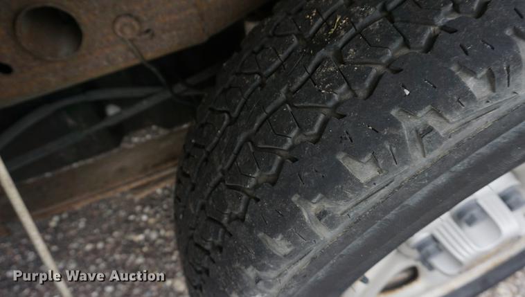 image for item DD7782 2001 Chevrolet Silverado 1500 pickup truck