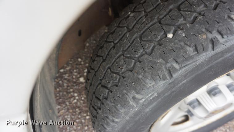 image for item DD7782 2001 Chevrolet Silverado 1500 pickup truck