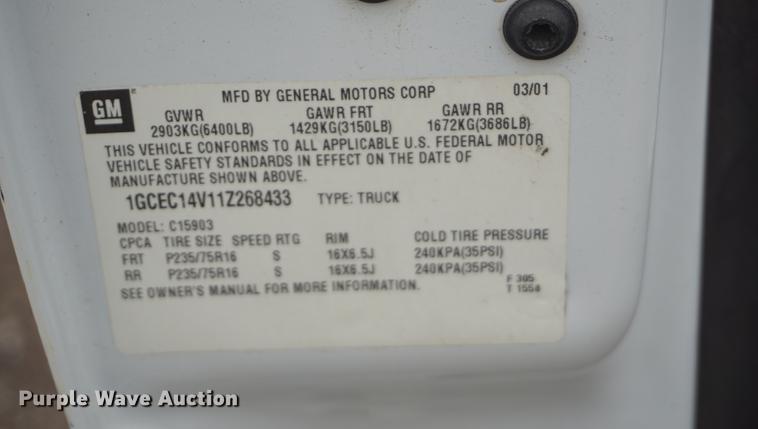 image for item DD7782 2001 Chevrolet Silverado 1500 pickup truck