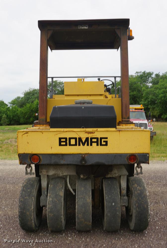 image for item DD7784 Bomag BW12R pneumatic roller