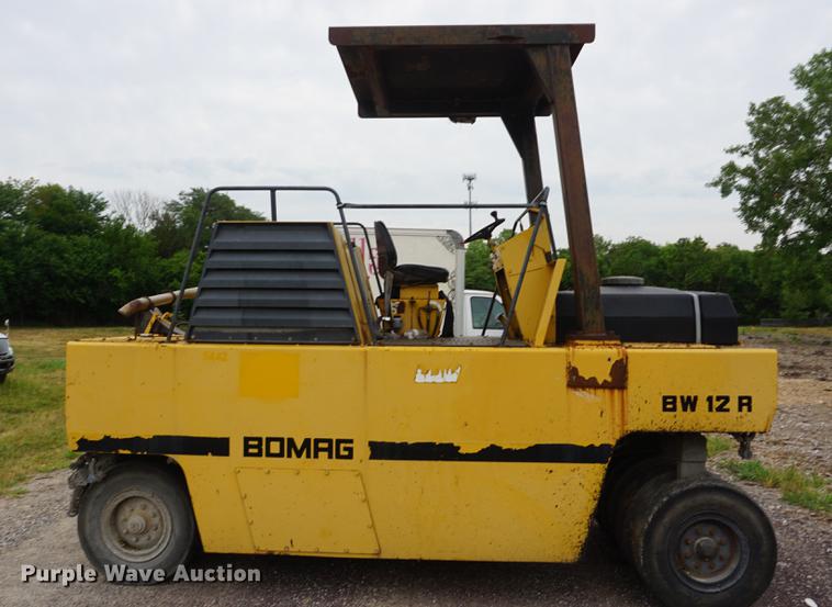 image for item DD7784 Bomag BW12R pneumatic roller