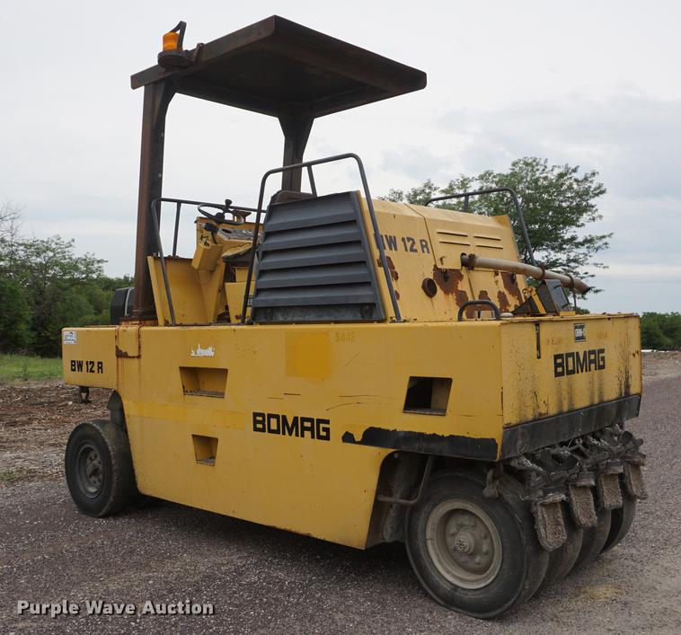 image for item DD7784 Bomag BW12R pneumatic roller