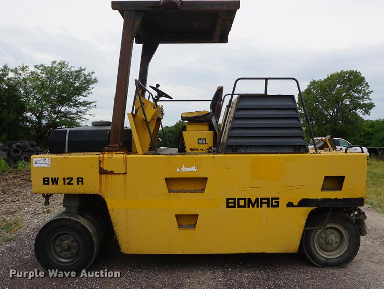 image for item DD7784 Bomag BW12R pneumatic roller