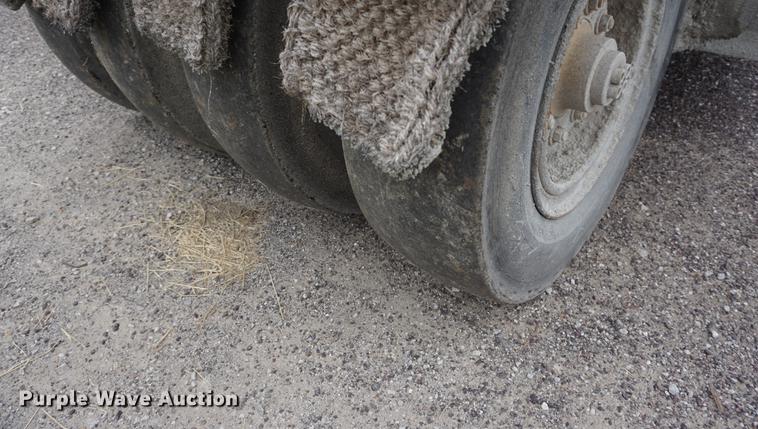 image for item DD7784 Bomag BW12R pneumatic roller