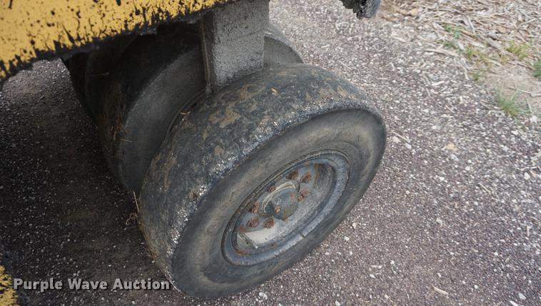 image for item DD7784 Bomag BW12R pneumatic roller