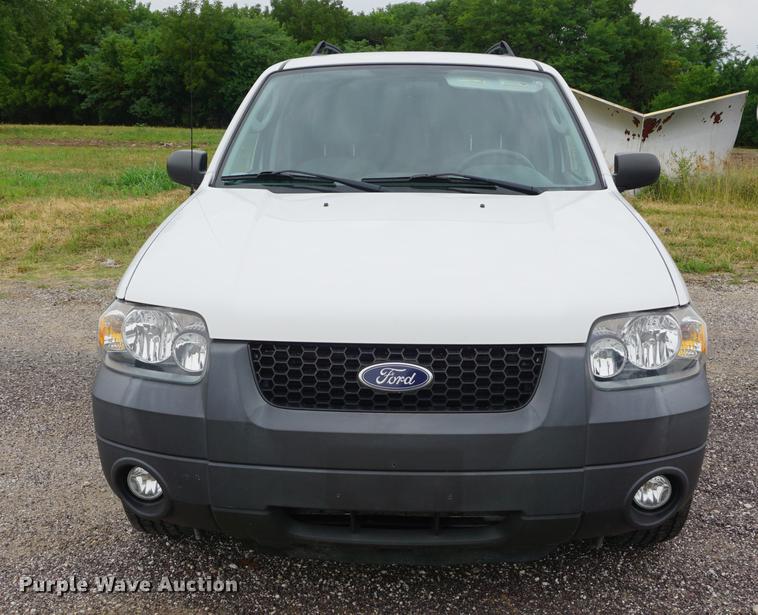 image for item DD7785 2007 Ford Escape Hybrid SUV