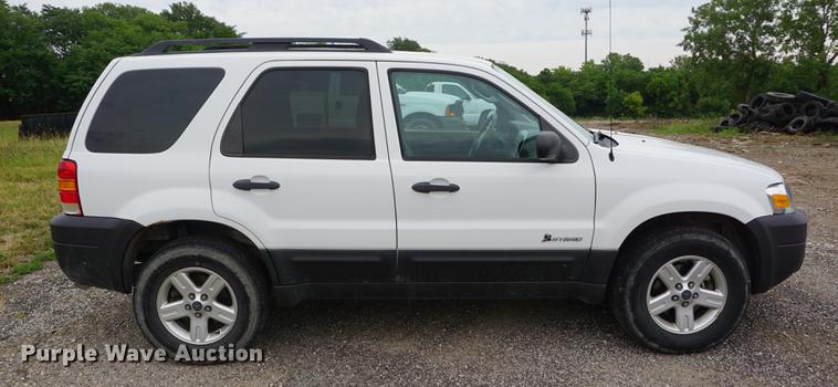 image for item DD7785 2007 Ford Escape Hybrid SUV
