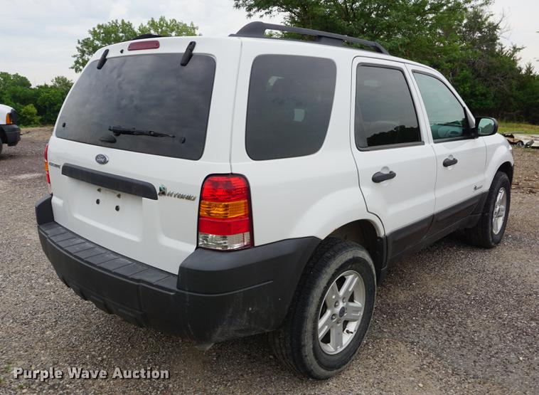 image for item DD7785 2007 Ford Escape Hybrid SUV
