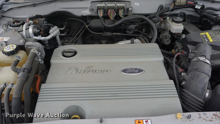 image for item DD7785 2007 Ford Escape Hybrid SUV
