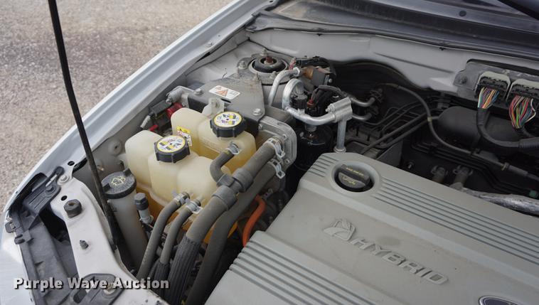 image for item DD7785 2007 Ford Escape Hybrid SUV