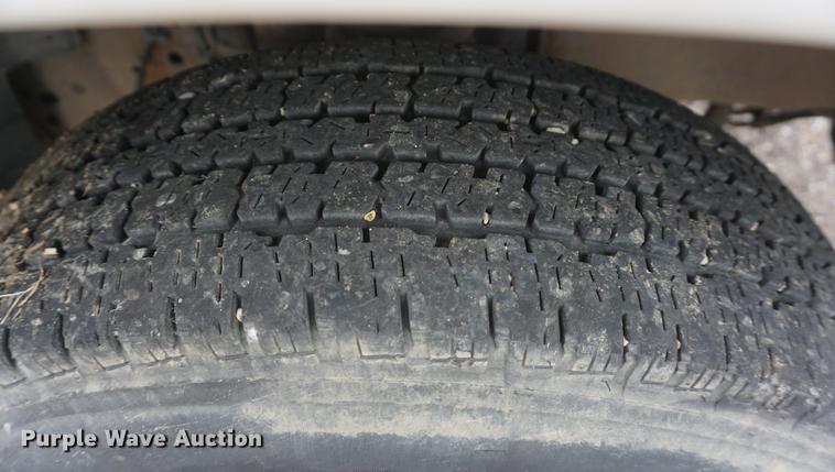 image for item DD7786 2006 Ford F250 Super Duty utility bed pickup truck