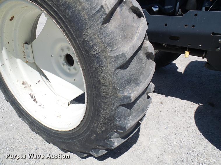 image for item DD8614 1998 New Holland TV140 bi-directional 4WD tractor