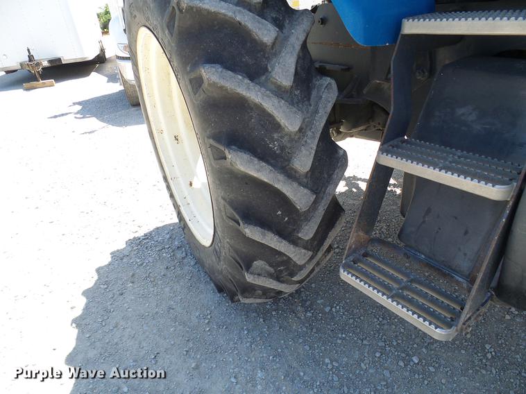 image for item DD8614 1998 New Holland TV140 bi-directional 4WD tractor