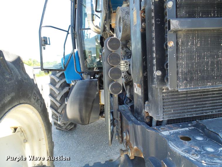 image for item DD8614 1998 New Holland TV140 bi-directional 4WD tractor