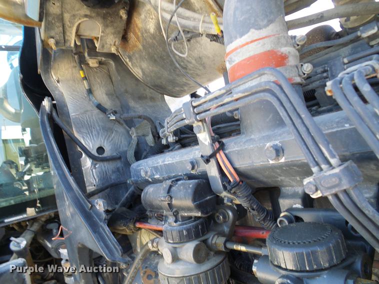 image for item DD8614 1998 New Holland TV140 bi-directional 4WD tractor