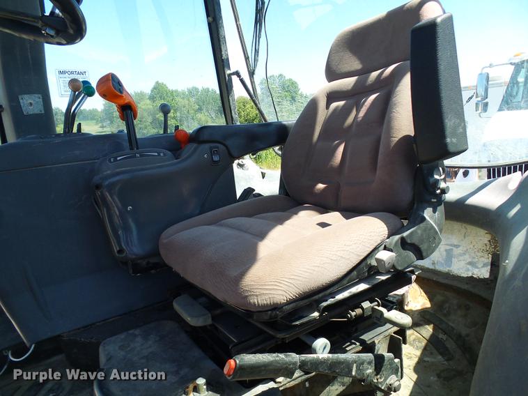 image for item DD8614 1998 New Holland TV140 bi-directional 4WD tractor