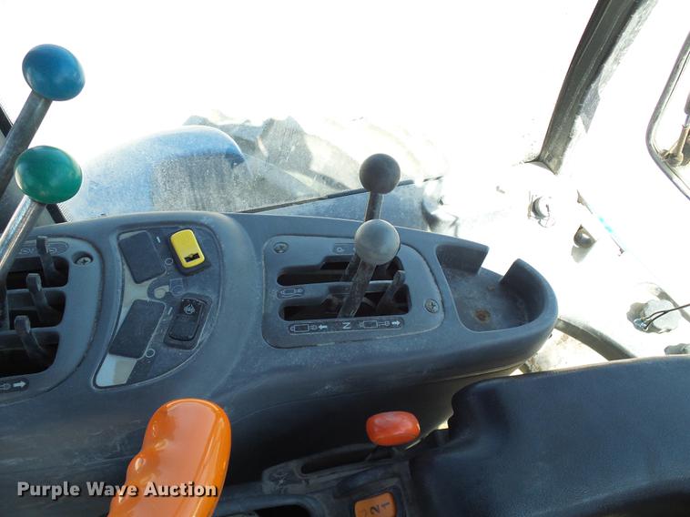 image for item DD8614 1998 New Holland TV140 bi-directional 4WD tractor