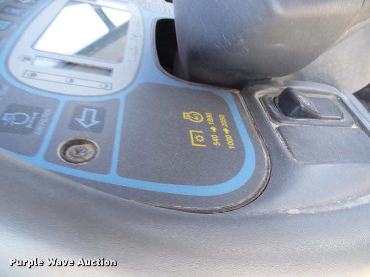 image for item DD8614 1998 New Holland TV140 bi-directional 4WD tractor