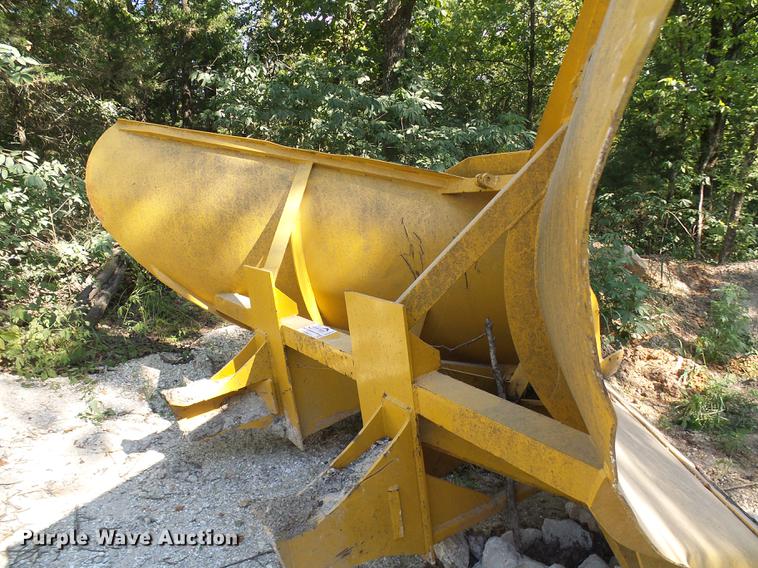 image for item DD8631 Balderson V-plow