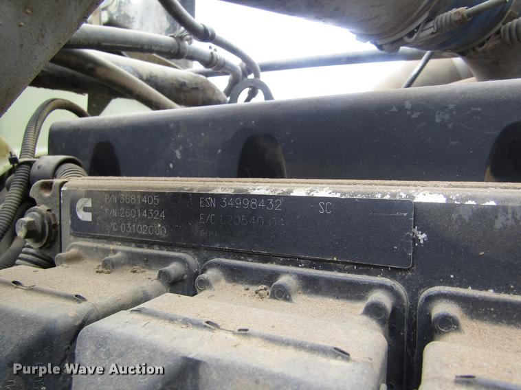 image for item DD8837 2000 Freightliner FLD semi truck