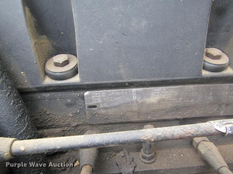 image for item DD8837 2000 Freightliner FLD semi truck