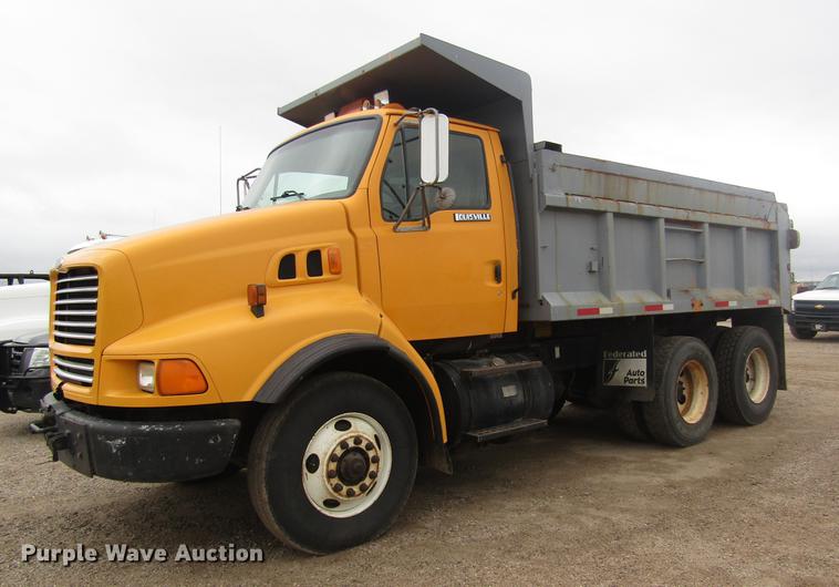 image for item DD8839 1998 Ford LTLA9000 Louisville dump truck