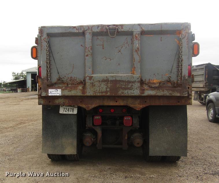 image for item DD8839 1998 Ford LTLA9000 Louisville dump truck