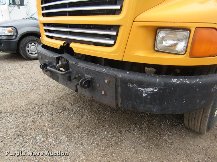 image for item DD8839 1998 Ford LTLA9000 Louisville dump truck