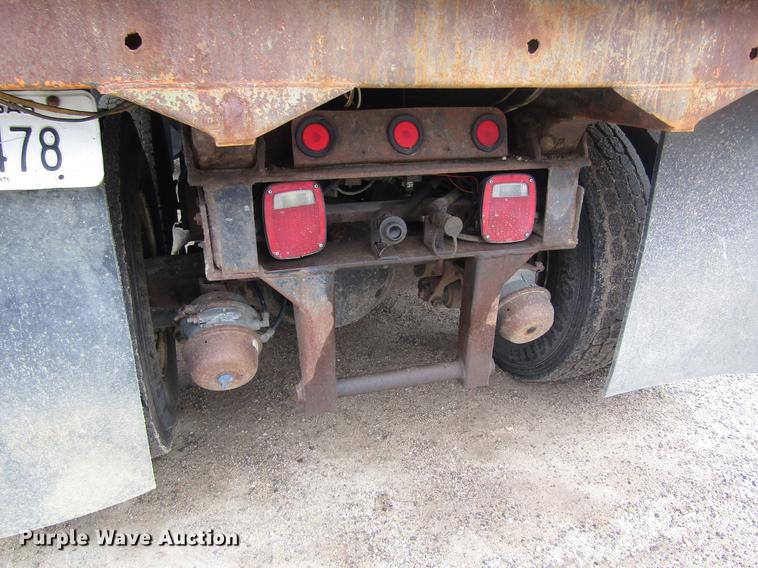 image for item DD8839 1998 Ford LTLA9000 Louisville dump truck