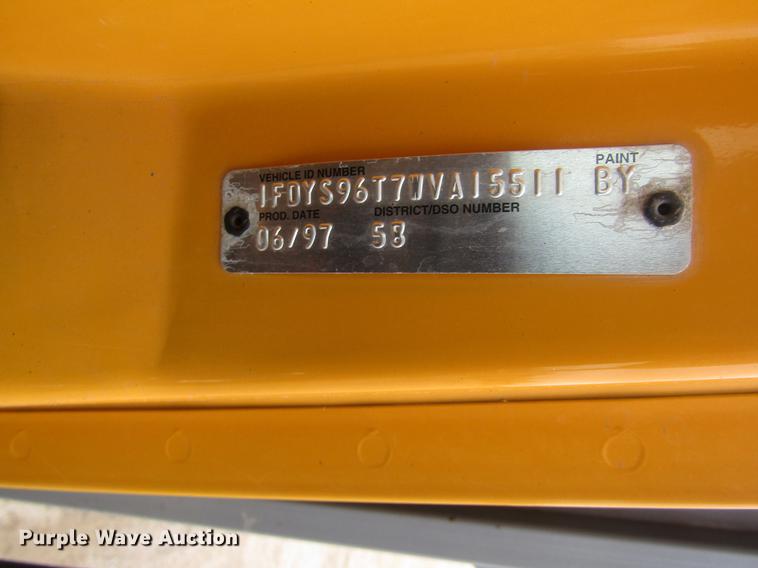 image for item DD8839 1998 Ford LTLA9000 Louisville dump truck