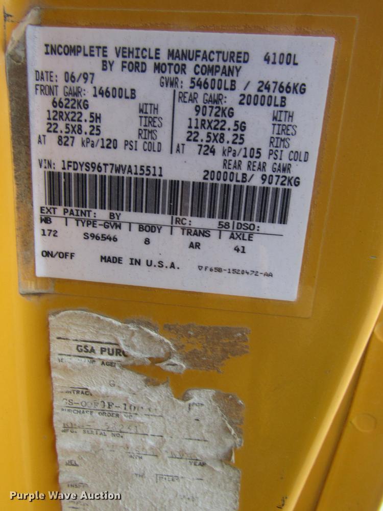 image for item DD8839 1998 Ford LTLA9000 Louisville dump truck