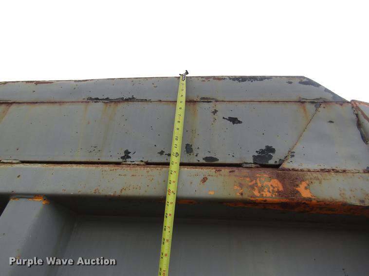 image for item DD8839 1998 Ford LTLA9000 Louisville dump truck