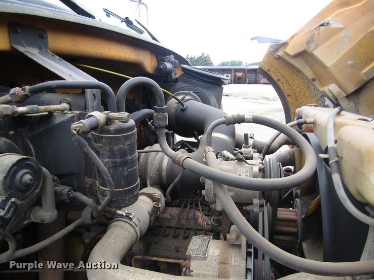 image for item DD8839 1998 Ford LTLA9000 Louisville dump truck