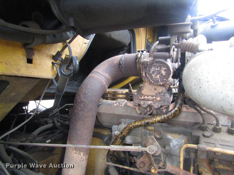 image for item DD8839 1998 Ford LTLA9000 Louisville dump truck