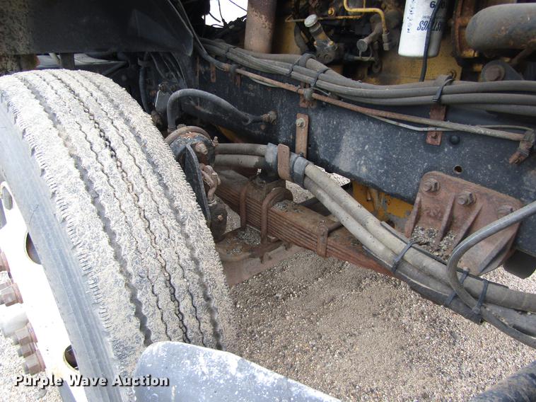 image for item DD8839 1998 Ford LTLA9000 Louisville dump truck