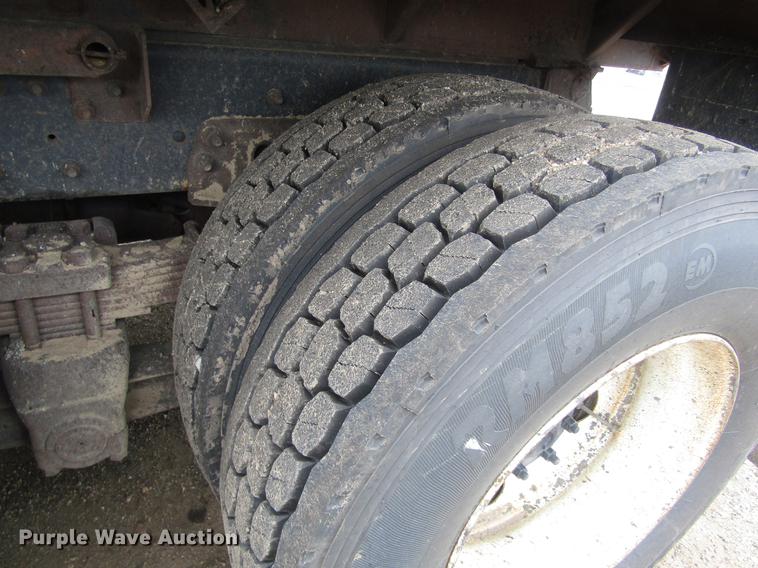 image for item DD8839 1998 Ford LTLA9000 Louisville dump truck